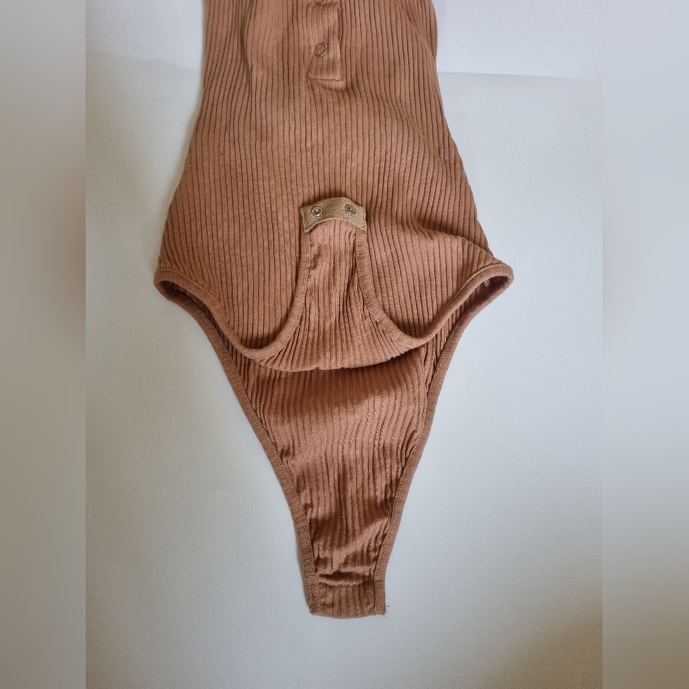 Showpo body suit in mocha - Picture 7 of 8